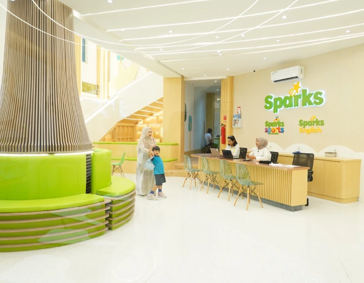 Gallery Sparks English 3 - Lobby