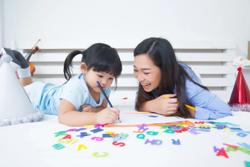 mengajarkan anak bahasa inggris