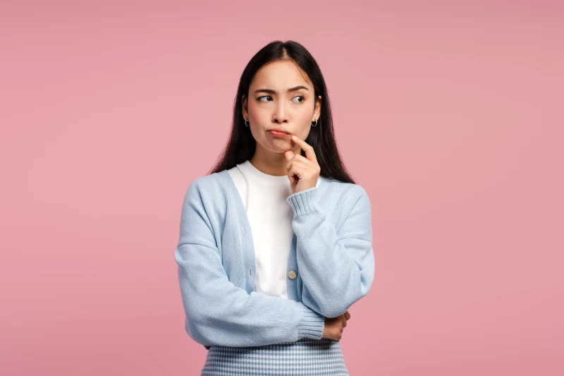 perbedaan woman dan women