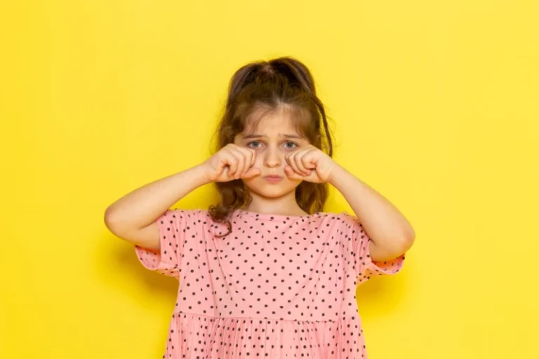 cara mengatasi anak cengeng dan penakut