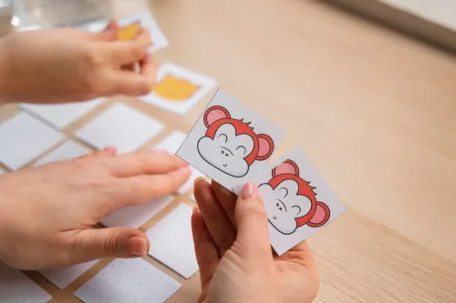mainan melatih fokus anak